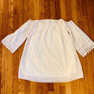 Vestique off-shoulder dress with lace sleeve